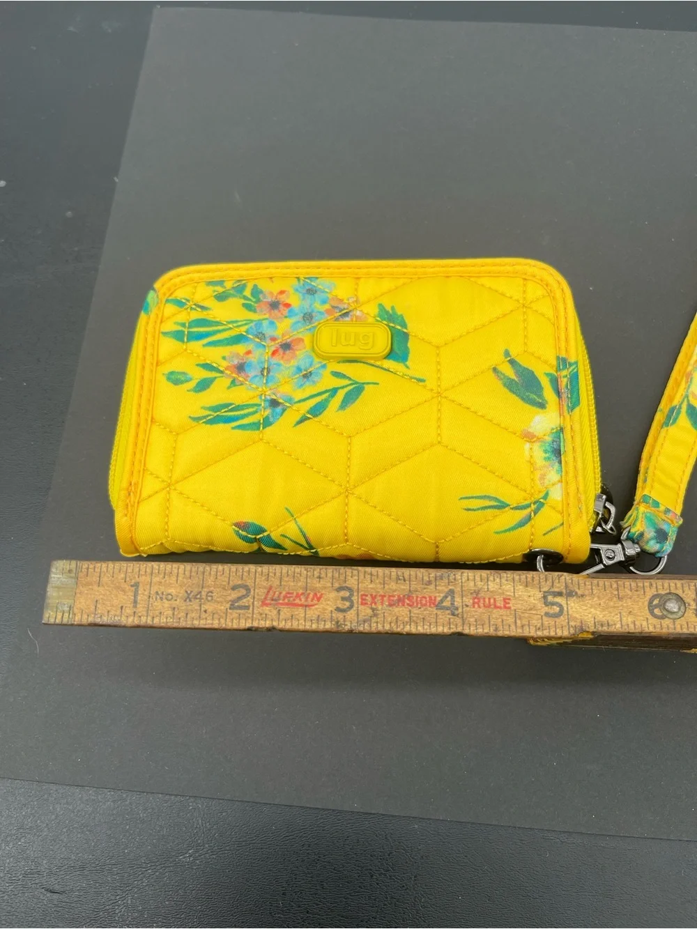 ⭐️lug Rodeo Teal and Yellow Quilted Floral Wristlet